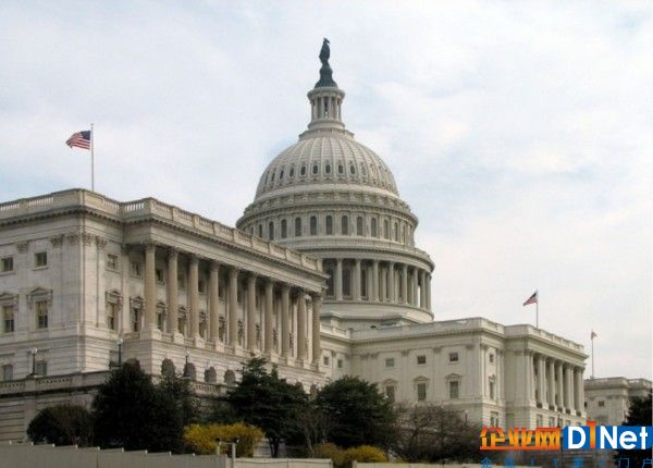 1024px-Capitol-Senate.JPG