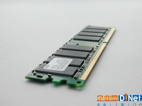 在原料大涨的情况下，可以预计在历经原料加工、工艺制造和商品封装等第二环节以后，存储产品的最终出厂价格也将可能创造新的记录。