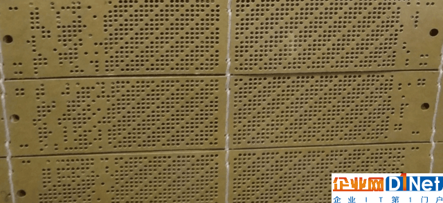 60年从奢侈变必须 半导体完胜存储记 