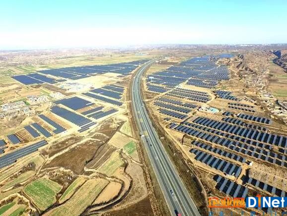 2017年光伏市场需求强劲 但挑战严峻 