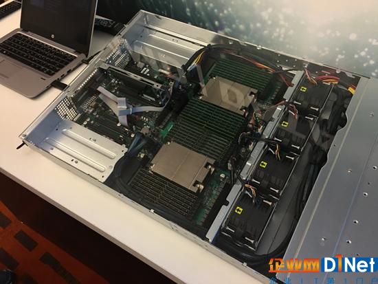 AMD的那不勒斯平台准备把Zen带入数据中心