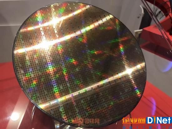 龙芯推出新一代处理器，离 Intel 还有多大差距？