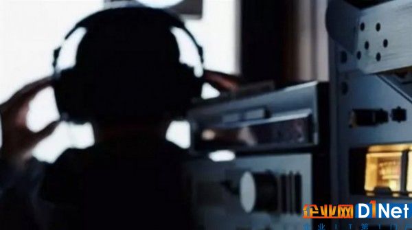 天才黑客入侵五角大楼，窃听情报勾结苏联，转行后却抓出了744个罪犯