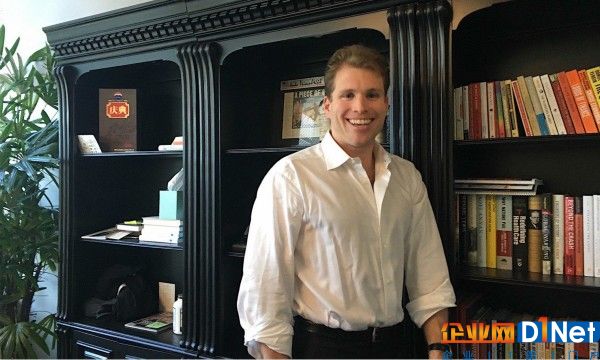 作为独角兽Palantir联合创始人，他是如何经受硅谷诋毁，又如何触底反弹？