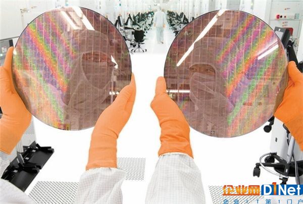 最大半导体工厂投产  三星再袭Intel   