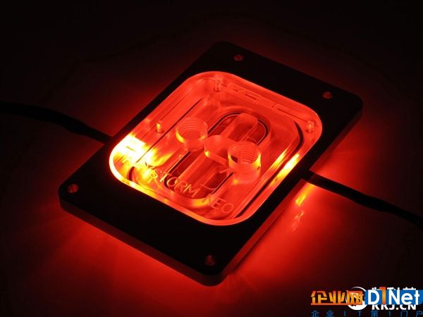AMD ThreadRipper立功了！史上最庞大水冷头诞生