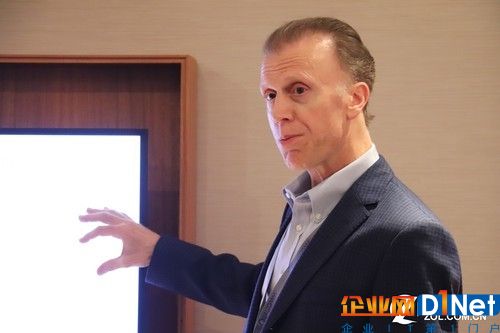 高通产品市场高级总监 Peter Carson