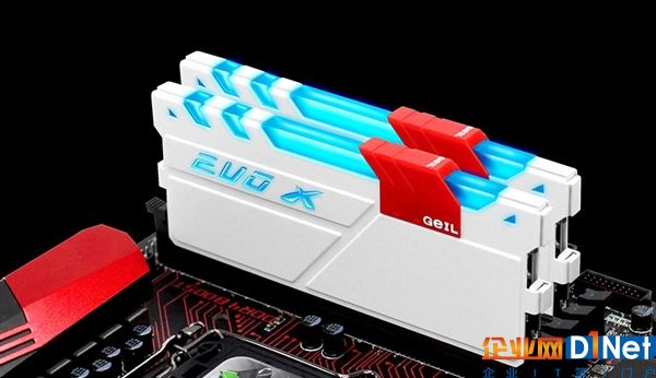 喜大普奔！内存价格崩盘：一个月暴降30%